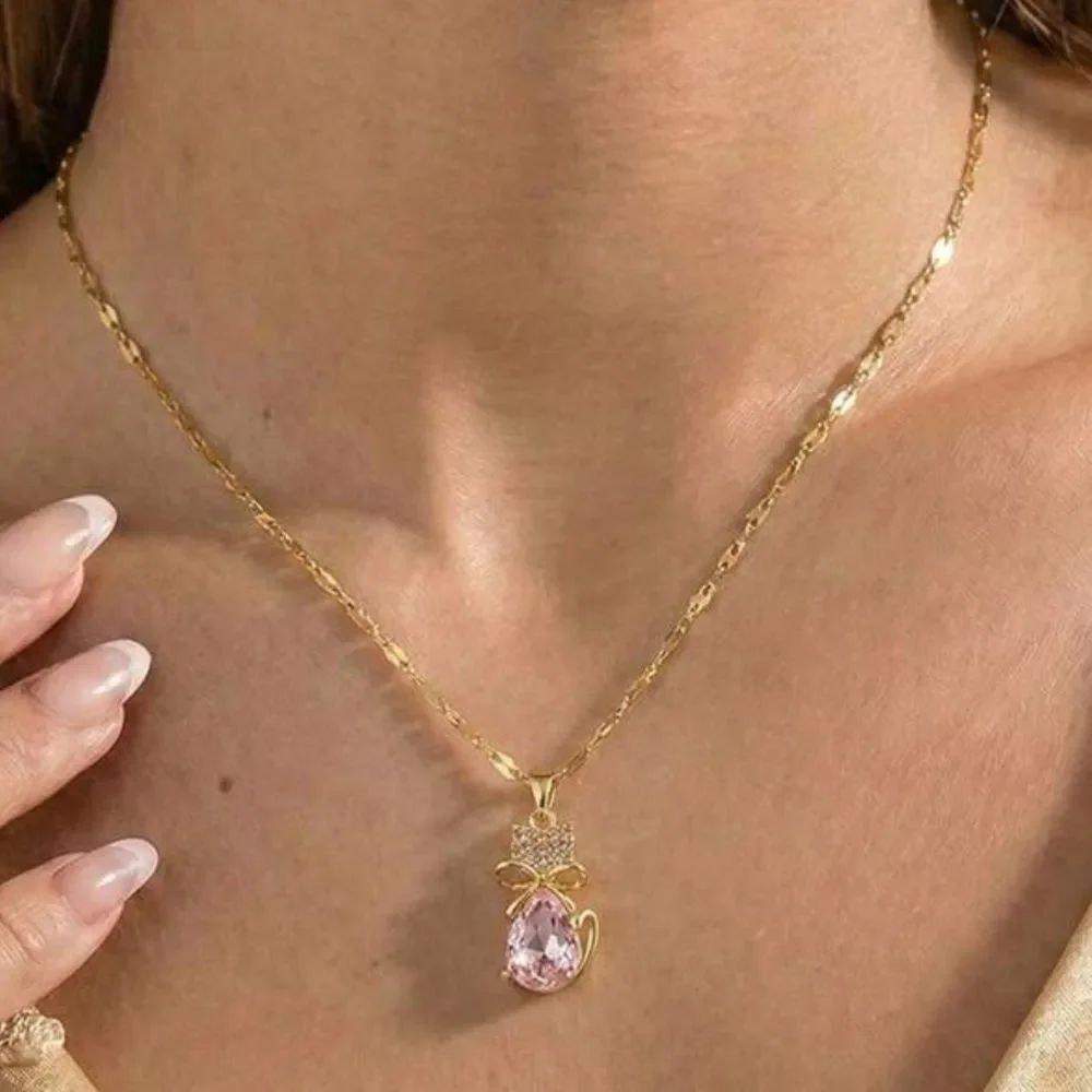 Elegant Gold Necklace with Pink kitty Gemstone R207